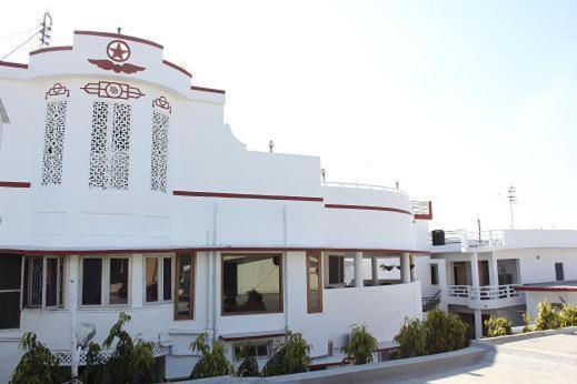 Lakshmi Guest House Dehradun Exterior photo
